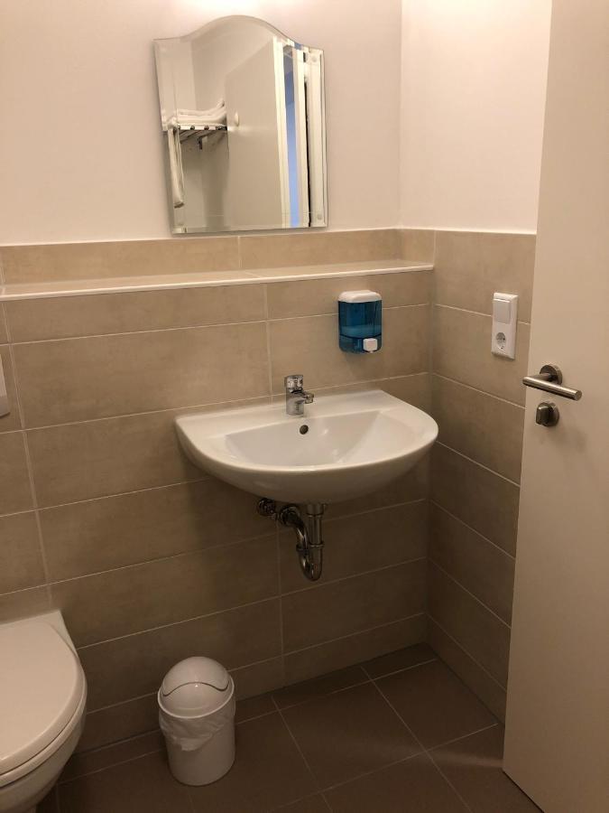 Stundenhotel Krieger 布伦 外观 照片