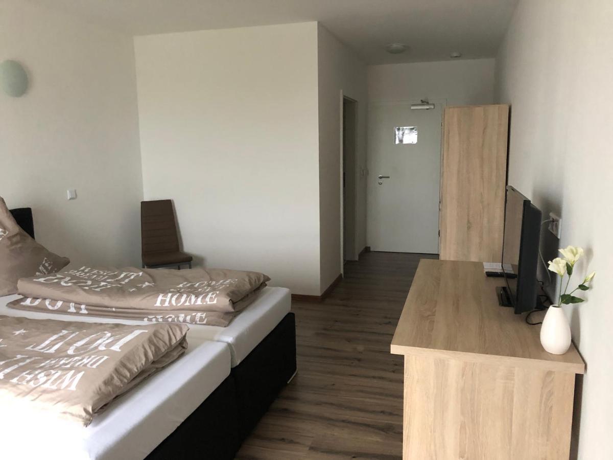 Stundenhotel Krieger 布伦 外观 照片